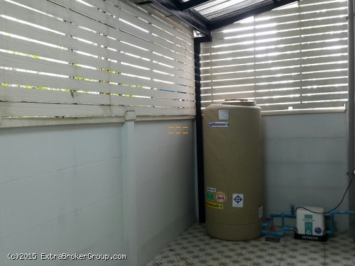 ทาวน์เฮาส์ 2 ชั้น ม.พลีโน่ ปิ่นเกล้า-วงแหวน เนื้อที่ 18 ตรว. ขายพร้อมเฟอร์ฯ ทั้งหลัง ซ.วัดส้มเกลี้ยง บางใหญ่ 