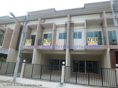 ทาวน์เฮาส์ 2ชั้น ม.ตะวันทอง3 เนื้อที่ 18ตรว. เพชรเกษม81 ทำเลดี 