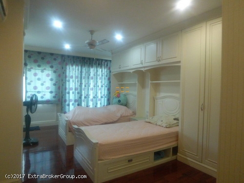 ขายทาวน์โฮม3ชั้น ม.URBAN สาทร-ราชพฤกษ์ เนื้อที่ 64 ตรว.หลังมุม ใกล้ BTSบางหว้า 