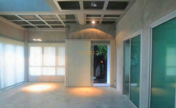ให้เช่าอาคารสำนักงาน 100ตรว. บรมราชชนนี  สไตล์ลอฟท์โมเดิรน์ จอดรถ6คัน 