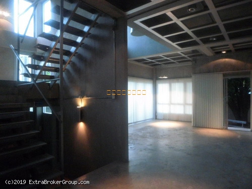 ให้เช่าอาคารสำนักงาน 100ตรว.บรมราชชนนี  สไตล์ลอฟท์โมเดิรน์ จอดรถ6คัน 