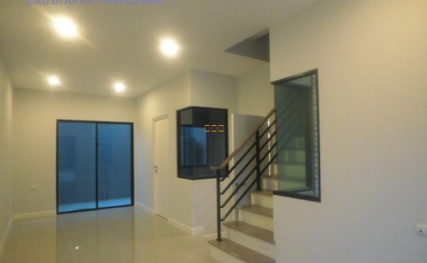 ทาวน์โฮม สิริเพลส รังสิต 23.1ตรว.หลังริม มีบริเวณด้านข้าง