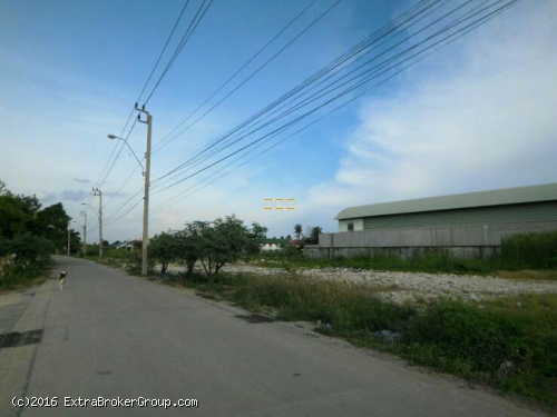 ที่ดิน 6-1-60 ไร่ แบ่งขาย แปลงละ1ไร่ได้  ติดทางสาธารณะ 2 ด้าน 