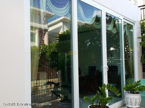 บ้านเดี่ยว 2 ชั้น ม.ธารา1 (สารินซิตี้) เนื้อที่ 63 ตรว.  หลังติดคลอง ตกแต่งสวย สุดคุ้ม 